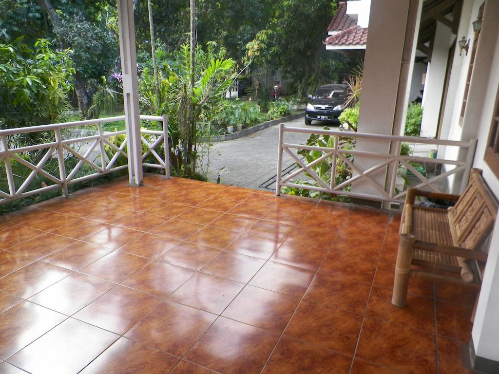 Rumah Utama Guest House 요그야카르타 객실 사진