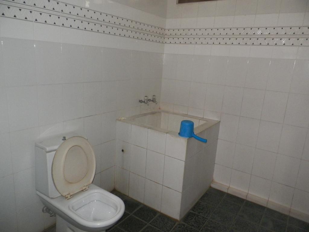 Rumah Utama Guest House 요그야카르타 객실 사진