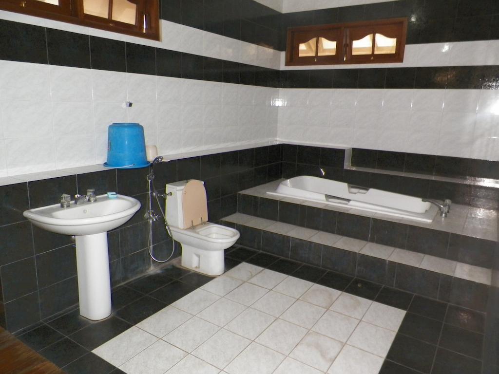 Rumah Utama Guest House 요그야카르타 객실 사진