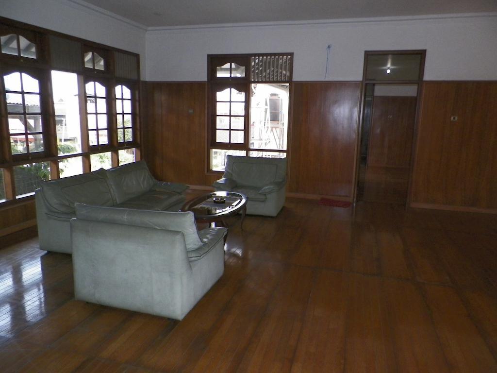 Rumah Utama Guest House 요그야카르타 객실 사진